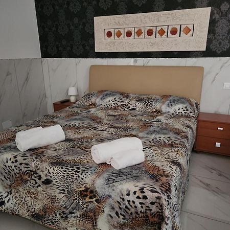 Azzano San Paolo B&B Bed& Fly - Mamma Mia מראה חיצוני תמונה
